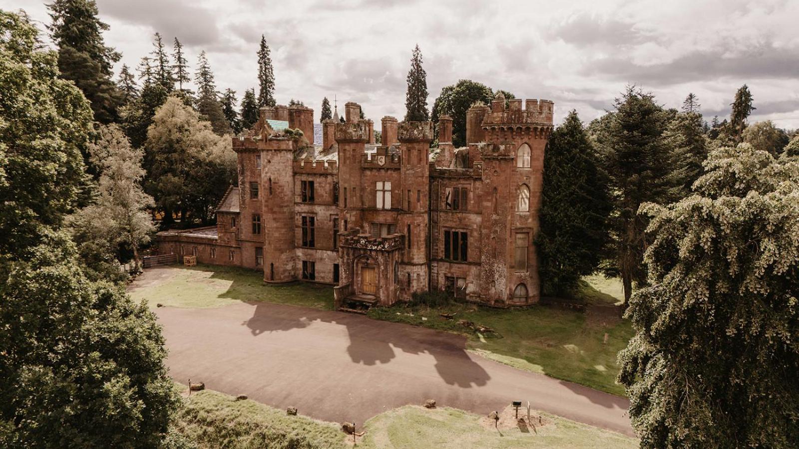 Luxury Woodland Lodge Retreat At Culdees Castle Crieff Extérieur photo